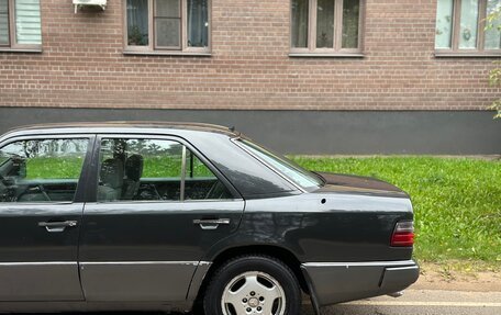 Mercedes-Benz W124, 1990 год, 300 000 рублей, 4 фотография
