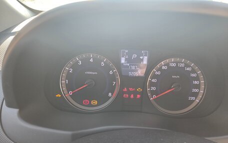 Hyundai Solaris II рестайлинг, 2015 год, 930 000 рублей, 18 фотография