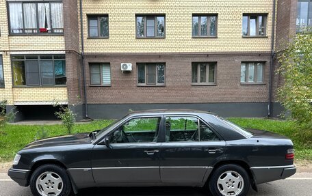 Mercedes-Benz W124, 1990 год, 300 000 рублей, 5 фотография