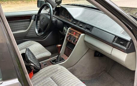 Mercedes-Benz W124, 1990 год, 300 000 рублей, 19 фотография