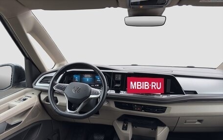 Volkswagen Multivan, 2022 год, 4 850 000 рублей, 9 фотография