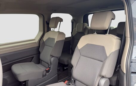 Volkswagen Multivan, 2022 год, 4 850 000 рублей, 17 фотография