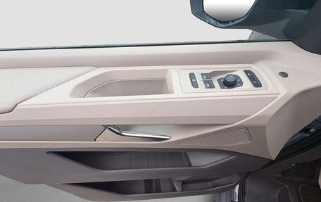 Volkswagen Multivan, 2022 год, 4 850 000 рублей, 18 фотография