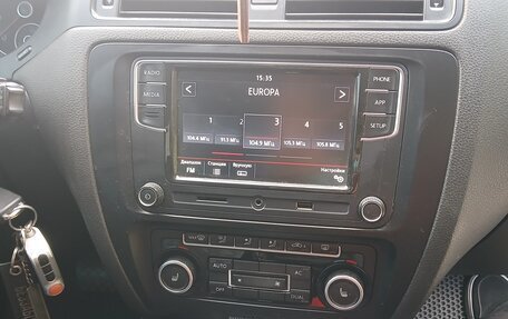 Volkswagen Jetta VI, 2012 год, 900 000 рублей, 9 фотография