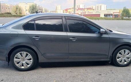 Volkswagen Jetta VI, 2012 год, 900 000 рублей, 13 фотография
