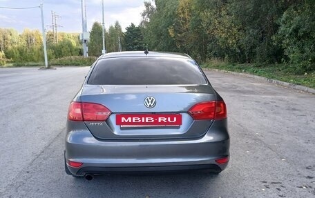 Volkswagen Jetta VI, 2012 год, 900 000 рублей, 15 фотография