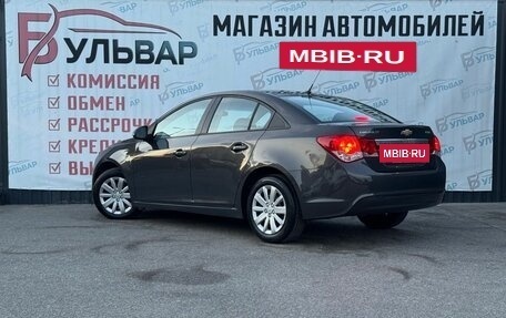 Chevrolet Cruze II, 2014 год, 890 000 рублей, 4 фотография