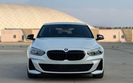 BMW 1 серия, 2023 год, 1 790 000 рублей, 1 фотография