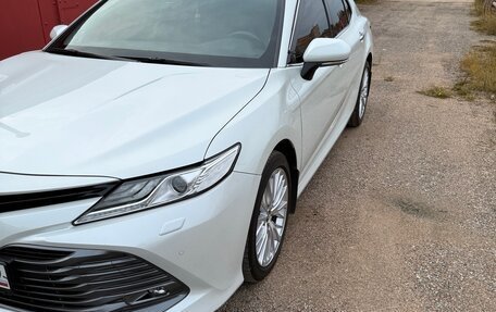 Toyota Camry, 2019 год, 3 450 рублей, 24 фотография