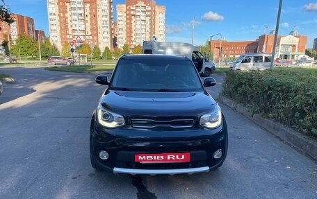 KIA Soul II рестайлинг, 2017 год, 2 000 000 рублей, 2 фотография