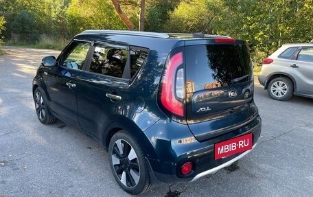 KIA Soul II рестайлинг, 2017 год, 2 000 000 рублей, 5 фотография