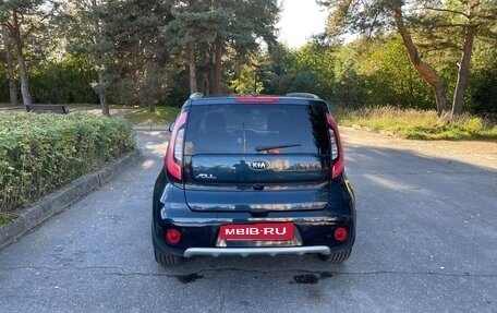 KIA Soul II рестайлинг, 2017 год, 2 000 000 рублей, 6 фотография