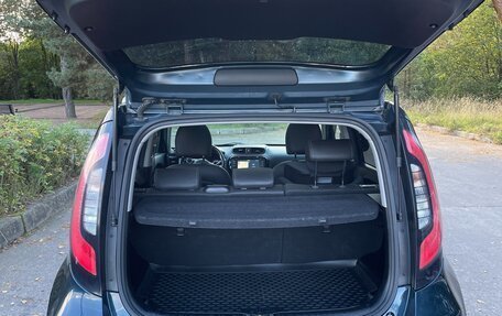 KIA Soul II рестайлинг, 2017 год, 2 000 000 рублей, 33 фотография