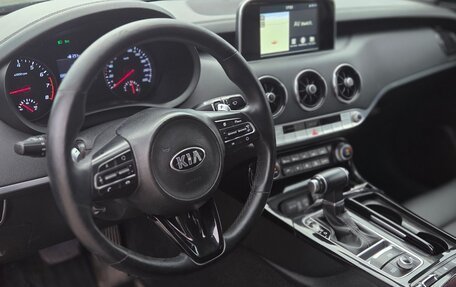 KIA Stinger I, 2018 год, 1 899 999 рублей, 9 фотография