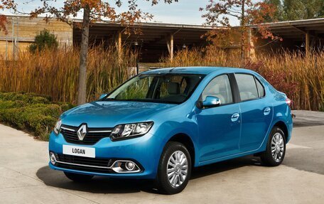 Renault Logan II, 2014 год, 675 000 рублей, 2 фотография