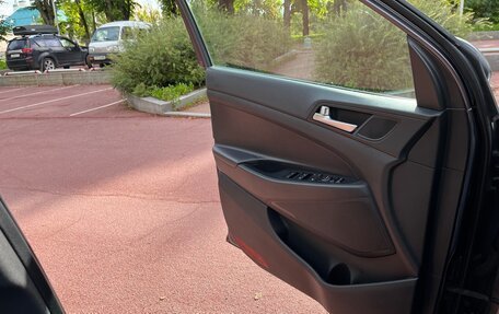 Hyundai Tucson III, 2018 год, 2 400 000 рублей, 24 фотография