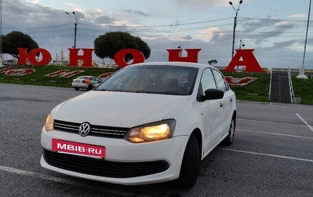 Volkswagen Polo VI (EU Market), 2011 год, 350 000 рублей, 3 фотография