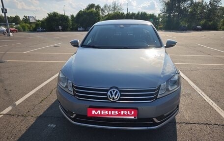 Volkswagen Passat B7, 2011 год, 1 400 000 рублей, 2 фотография