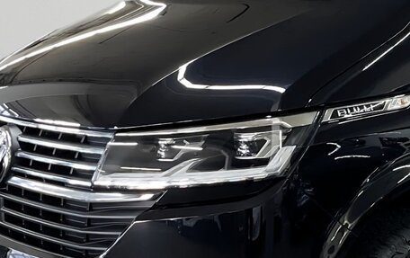 Volkswagen Multivan T6 рестайлинг, 2023 год, 8 900 000 рублей, 5 фотография