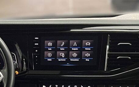 Volkswagen Multivan T6 рестайлинг, 2023 год, 8 900 000 рублей, 11 фотография