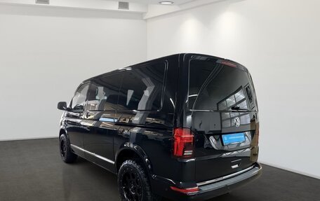 Volkswagen Multivan T6 рестайлинг, 2023 год, 8 900 000 рублей, 3 фотография