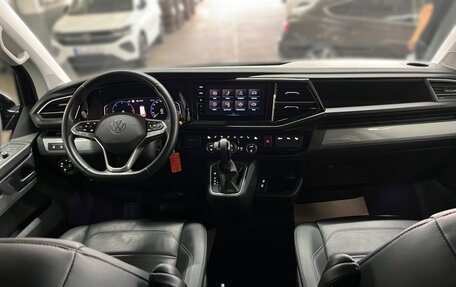 Volkswagen Multivan T6 рестайлинг, 2023 год, 8 900 000 рублей, 7 фотография
