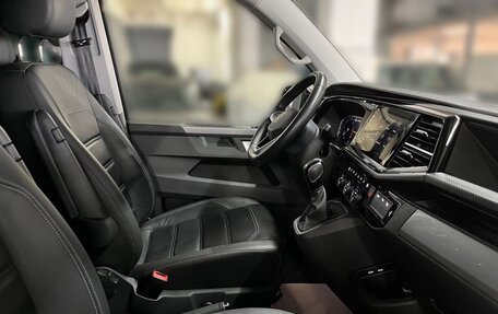 Volkswagen Multivan T6 рестайлинг, 2023 год, 8 900 000 рублей, 9 фотография
