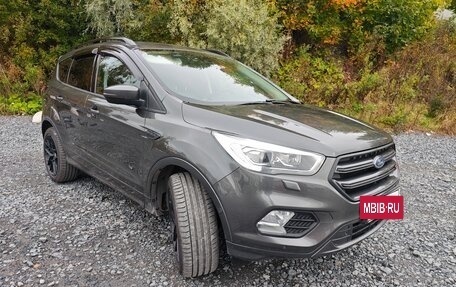Ford Kuga III, 2017 год, 1 850 000 рублей, 2 фотография