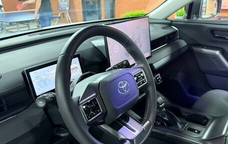 Toyota RAV4, 2026 год, 4 250 000 рублей, 21 фотография