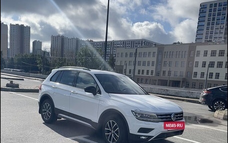 Volkswagen Tiguan II, 2019 год, 3 950 000 рублей, 4 фотография