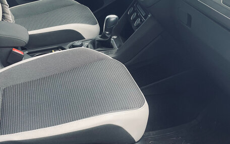 Volkswagen Tiguan II, 2019 год, 3 950 000 рублей, 21 фотография