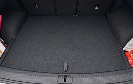 Volkswagen Tiguan II, 2019 год, 3 950 000 рублей, 24 фотография