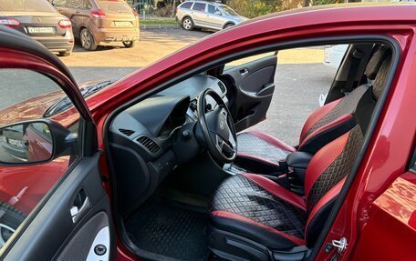 Hyundai Solaris II рестайлинг, 2013 год, 880 000 рублей, 13 фотография