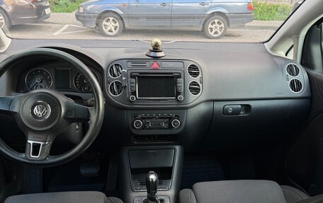 Volkswagen Golf Plus II, 2011 год, 850 000 рублей, 4 фотография