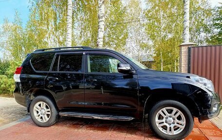 Toyota Land Cruiser Prado 150 рестайлинг 2, 2010 год, 1 900 000 рублей, 2 фотография