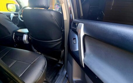 Toyota Land Cruiser Prado 150 рестайлинг 2, 2010 год, 1 900 000 рублей, 8 фотография