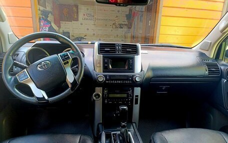 Toyota Land Cruiser Prado 150 рестайлинг 2, 2010 год, 1 900 000 рублей, 6 фотография