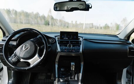 Lexus NX I, 2015 год, 2 890 000 рублей, 13 фотография