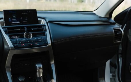 Lexus NX I, 2015 год, 2 890 000 рублей, 15 фотография