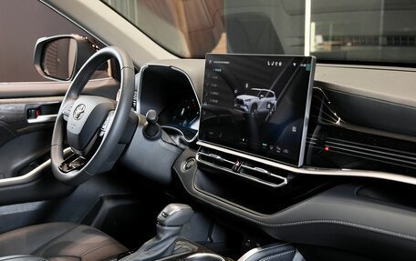 Toyota Highlander, 2026 год, 5 500 000 рублей, 15 фотография