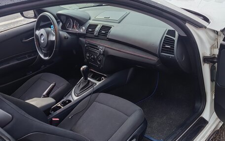 BMW 1 серия, 2011 год, 550 000 рублей, 14 фотография