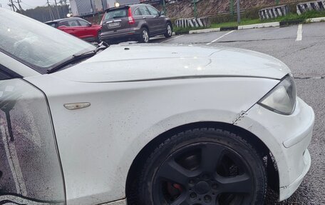 BMW 1 серия, 2011 год, 550 000 рублей, 15 фотография