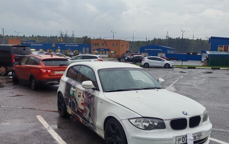BMW 1 серия, 2011 год, 550 000 рублей, 27 фотография