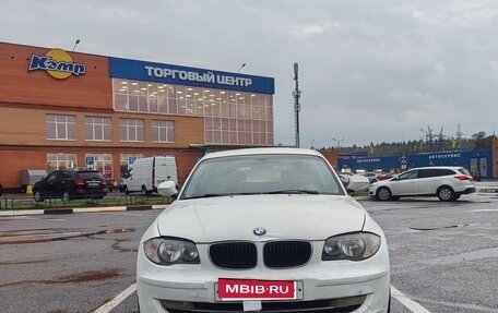 BMW 1 серия, 2011 год, 550 000 рублей, 29 фотография