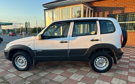 Chevrolet Niva I рестайлинг, 2018 год, 730 000 рублей, 5 фотография