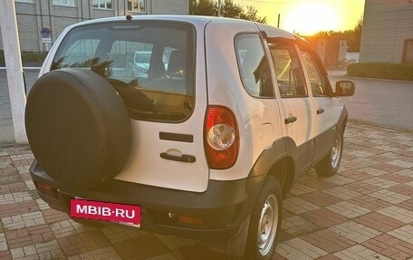 Chevrolet Niva I рестайлинг, 2018 год, 730 000 рублей, 3 фотография