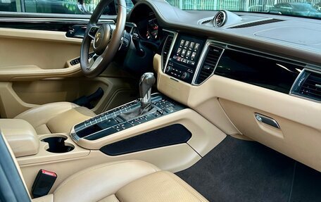 Porsche Macan I рестайлинг, 2016 год, 3 590 000 рублей, 4 фотография