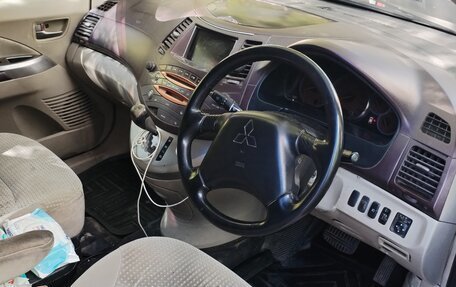 Mitsubishi Grandis, 2004 год, 430 000 рублей, 8 фотография