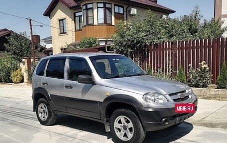 Chevrolet Niva I рестайлинг, 2019 год, 780 000 рублей, 5 фотография