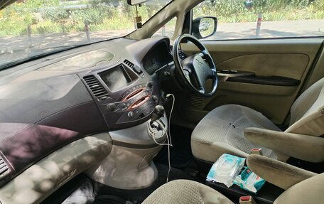 Mitsubishi Grandis, 2004 год, 430 000 рублей, 10 фотография